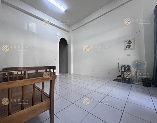 潭子區透天｜可租補入籍｜近頭家厝火車站 - Image 2