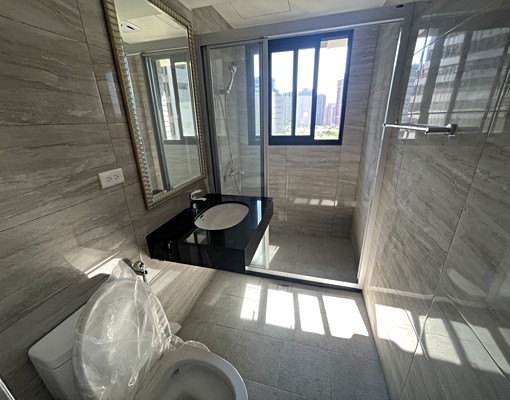 室內25坪｜3房2廳2衛｜租金含管含車位｜可租補｜衛浴開窗 - Image 5