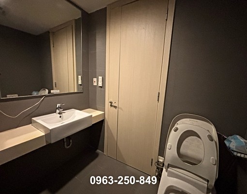 專營青埔租屋/近高鐵機捷3房2衛附汽機車位/大露臺種花花草草 - Image 5