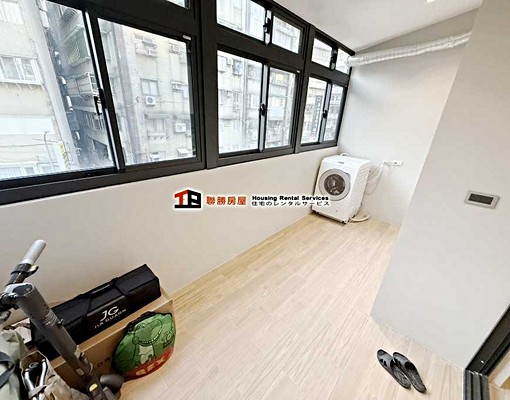 國父紀念館站~屋主首次出租~可報稅租補~極簡主義~家具彈性 - Image 10
