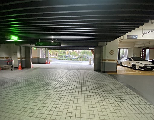 社區1樓室內坡道平面車位 - Image 3