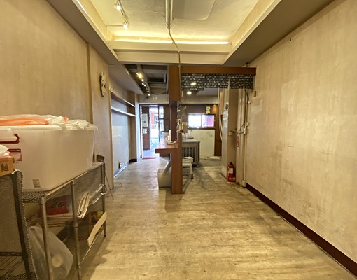 漫步赤崁全美商圈金店面 - Image 1