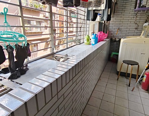 三重✨採光通風✨外推窗獨曬✨免爬高✨掀床✨變頻冷氣 - Image 10