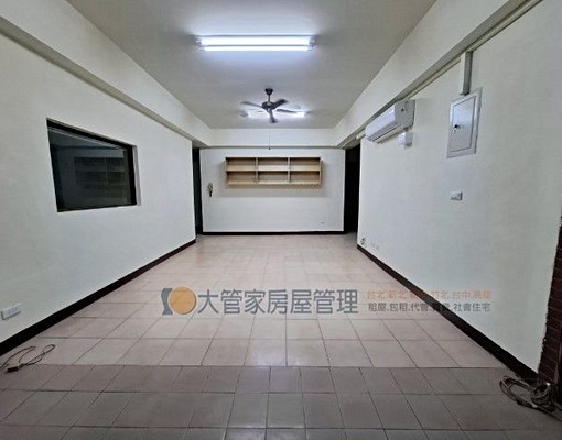 租近學區.一樓附全新冷氣.車庫 - Image 2