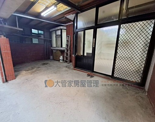 租近學區.一樓附全新冷氣.車庫 - Image 8