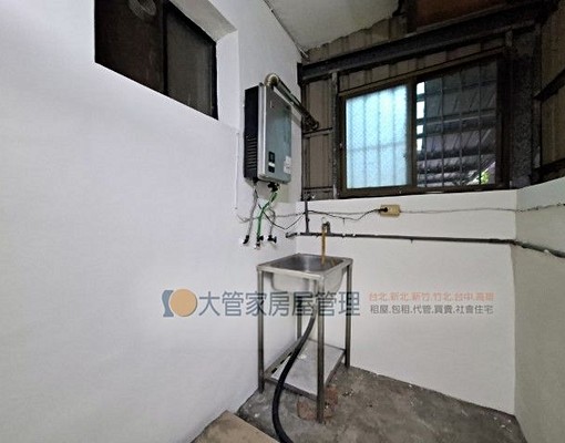 租近學區.一樓附全新冷氣.車庫 - Image 12