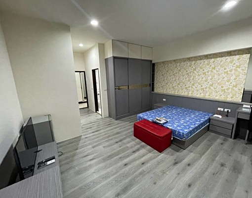 青埔高鐵透天優質套房(已收訂金) - Image 1