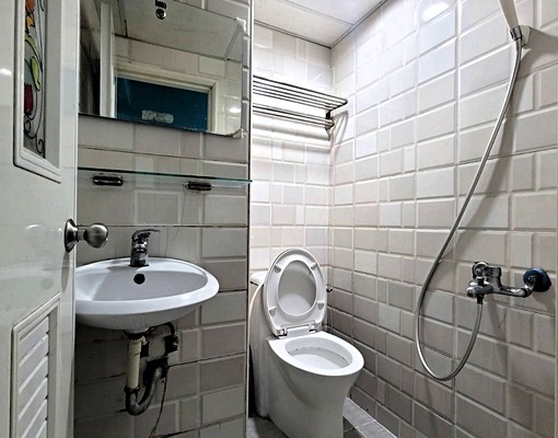 中山大學電梯陽台套房★愛河/駁二/西子灣 - Image 8