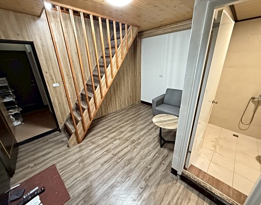 潭子僑忠國小大新商圈樓中樓大空間 - Image 3