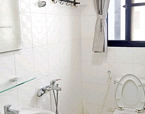 對面全家.旁五金百貨賣場.步行可至全聯.家樂福 - Image 7