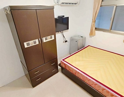 三重❣️獨曬外推窗免爬高/家具齊全採光通風/變頻冷氣機能佳 - Image 2