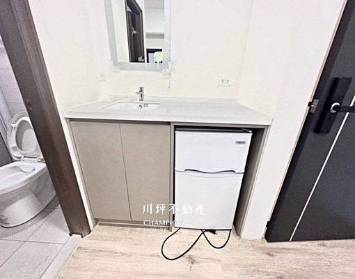 搶❗❗💫稀有流理台寵近全新電梯陽台套房💫衛浴開窗可雙租補 - Image 4
