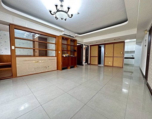 正博愛巨蛋旁捷運三房/租金含平面車位/可租補/近高鐵 - Image 1