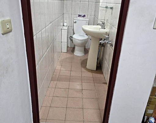 麥當勞商圈,輔大明志科大6坪大套房,設備已換新,有個人陽台 - Image 4