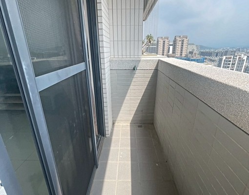 近台積電|全聯旁|大坪數三房|傢俱齊全 - Image 14