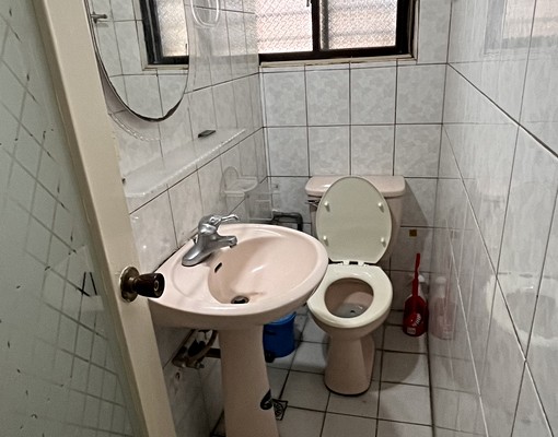 近師大,雙人半套房,實木地板家具,兩面採光,冷暖氣機,隔音窗 - Image 3