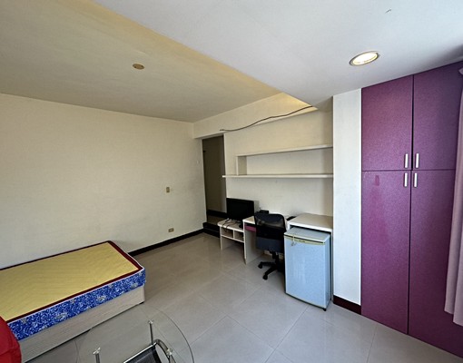 【真理大學】低樓層，格局方正舒適套房！ - Image 3