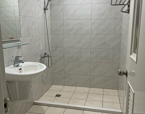 電梯~新裝潢獨立套房~獨立洗衣機 - Image 3