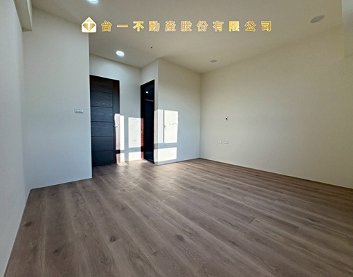 免仲可補|近大園交流道高樓景觀大三房平車可寵 - Image 3