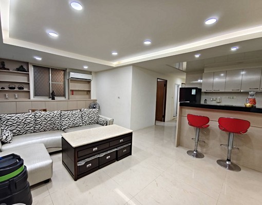 10年屋府中捷運站【住店辦】大三房+車位 - Image 1