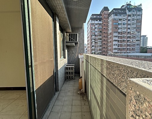 西屯市政府站❤️四房二衛大坪數❤️無傢俱空間好利用 - Image 8