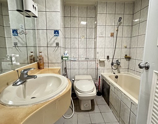 🍀近海山捷運🍀一層兩戶採光三房🍀前後陽台🍀可租補可寵 - Image 11