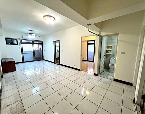 ❤南屯➤全新整理➤台水電➤東興東街全新整理電梯美3房 - Image 1