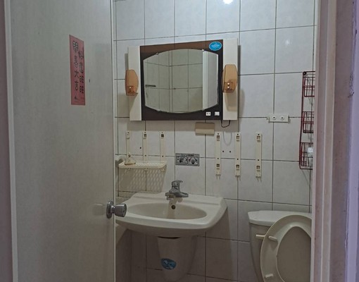 新營車站陽光滿屋 - Image 6