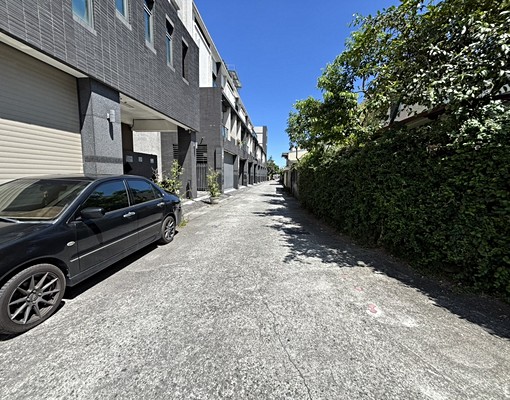 玉玲出租~慈濟商圈吉安永安活動中心黃金角間一樓店面 - Image 4