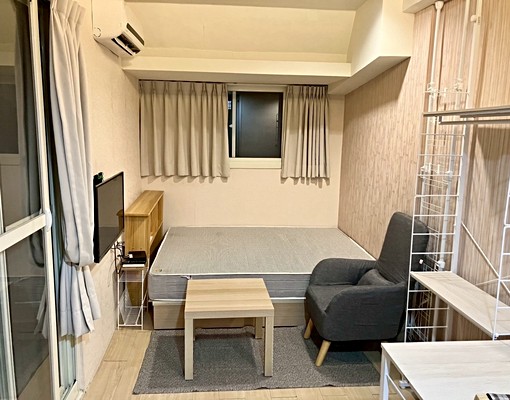 西區採光套房 - Image 1