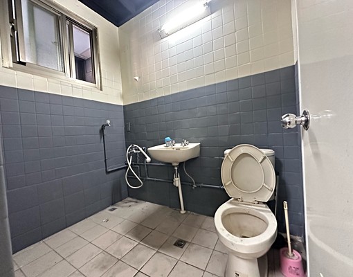 近徐匯捷運站中山一路2樓適辦公室工作室倉庫 - Image 11