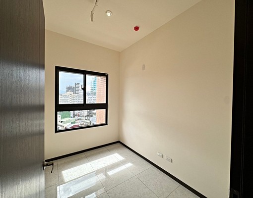 免仲/可補/火車站前大三房平面車位 - Image 4