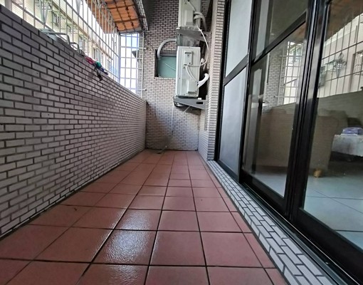 迴龍健身公寓可租補 - Image 1