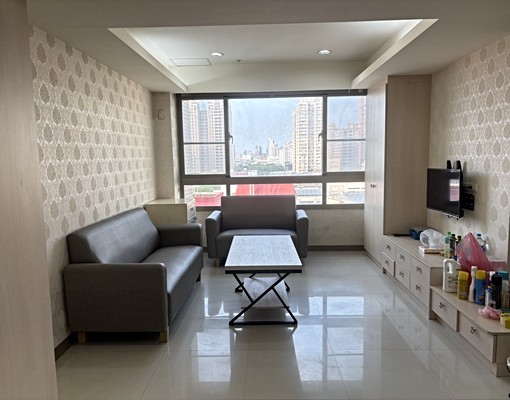 文心崇德路口17年屋24H警衛華廈可租補 - Image 1