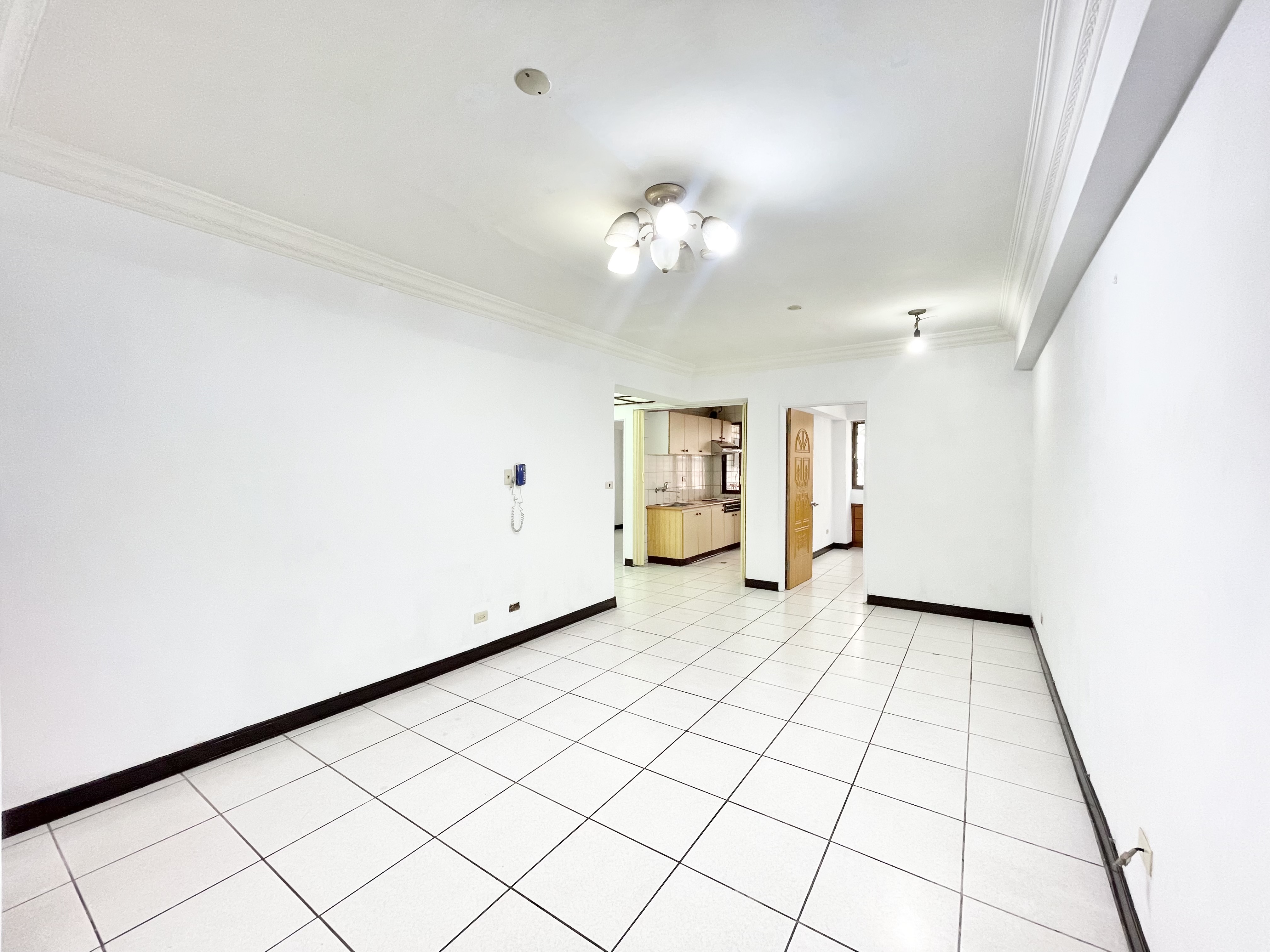 專簽/潭子市中心/近潭子車站/低於實登美三房