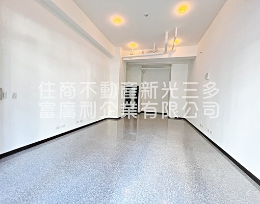 (租)文化潤隆正三多二路透店 - Image 1