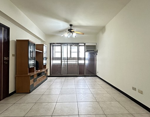 ☆西屯中科裕元酒店旁☆熊貓福華三大房+車位☆ - Image 1