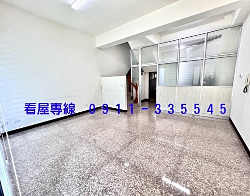 出租神岡社區雙車位美墅3萬/月 - Image 2