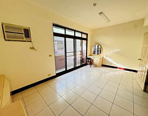 阿琴蚵嗲/大透天門前停車/租金成可議 - Image 5