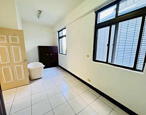 阿琴蚵嗲/大透天門前停車/租金成可議 - Image 6