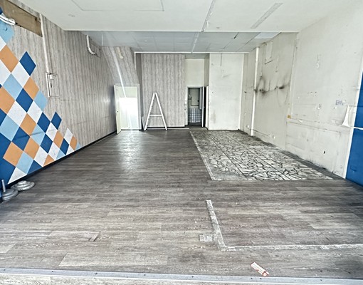 可住可辦面寬黃金店面（含車位） - Image 2