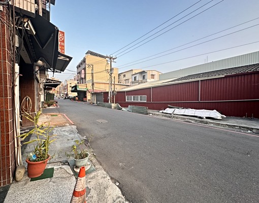 近中華路VS勝利街-住店合一-裸屋-適合員工宿舍 - Image 3