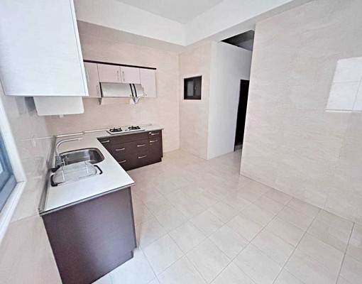 東區崇德透天電梯店住~ - Image 6