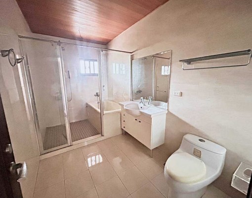 東區崇德透天電梯店住~ - Image 10