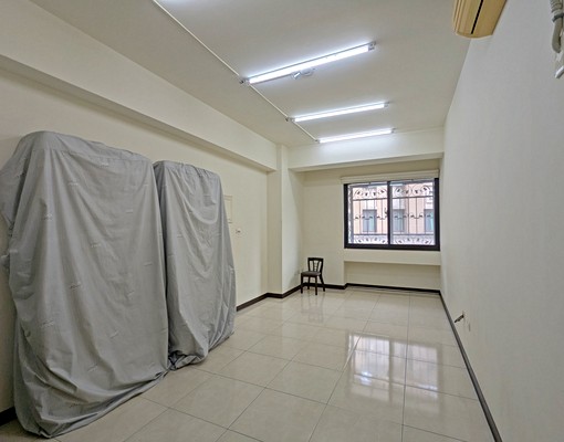 明道中學旁★學府美墅★透天四樓社區別墅 - Image 12