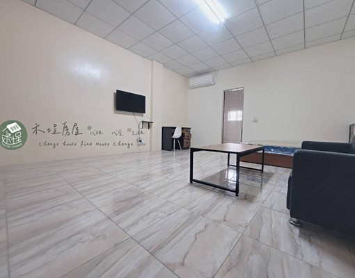 市中心大套房🔥機車位🔥可租補🔥近豐原車站 - Image 1