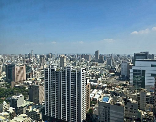 免仲介費可租補-85景觀美大套房-五泰小菁 - Image 2