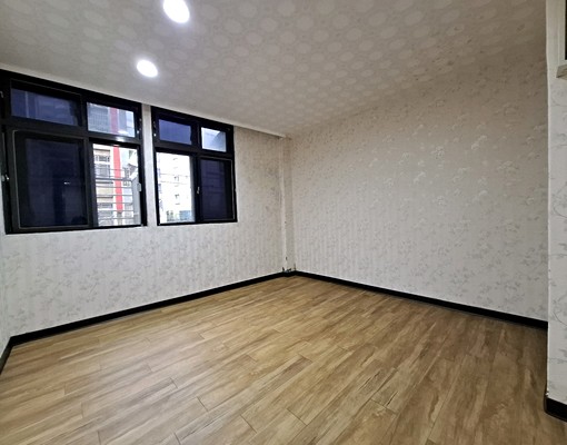 【公寓2樓大四房】生活機能超優|近捷運三民高中站 - Image 1