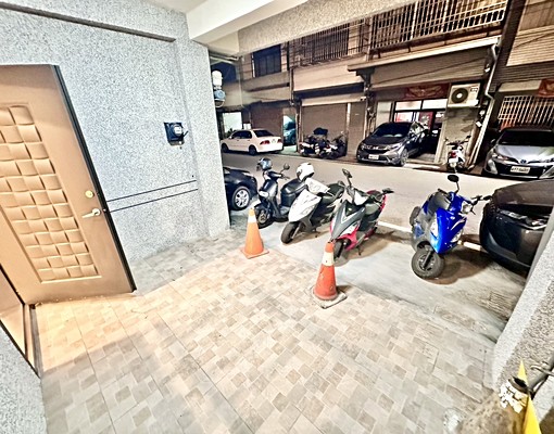 清泉崗機場🌺全新透天四房🌺租補戶籍🌺騎樓平車🌺 - Image 2