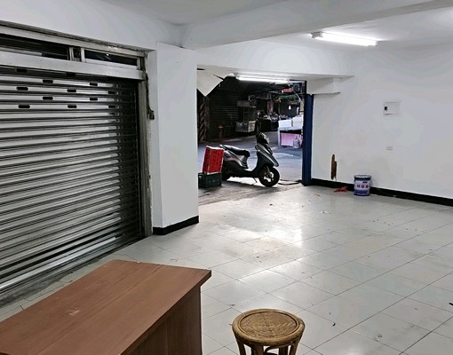 店面出租板橋區龍興街市場內 - Image 14